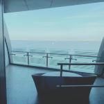 -上海滴水湖皇冠假日酒店