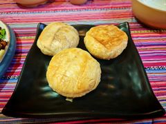 -香巴拉云南餐厅(华莱坞店)