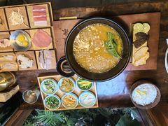 -银米·云南传统过桥米线(双廊黑金冠店)