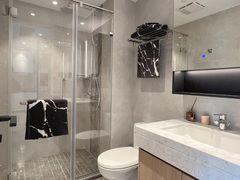 -展汇城国际Apartment(福田会展中心店)