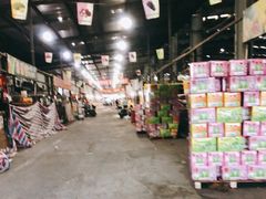 -上海龙吴水胜海发市场