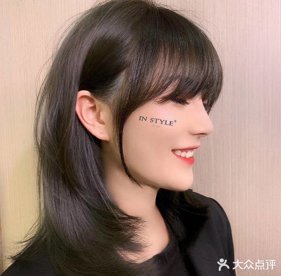 这样的锁骨发 冷色系 修饰脸型的刘海才高级