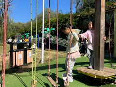 -雪山彩虹谷景区