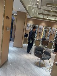 -一東造型烫发染发