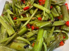 -堂瓦里·34年传统赣菜(第一街区店)