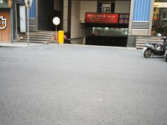 -宁波世界贸易中心-停车场