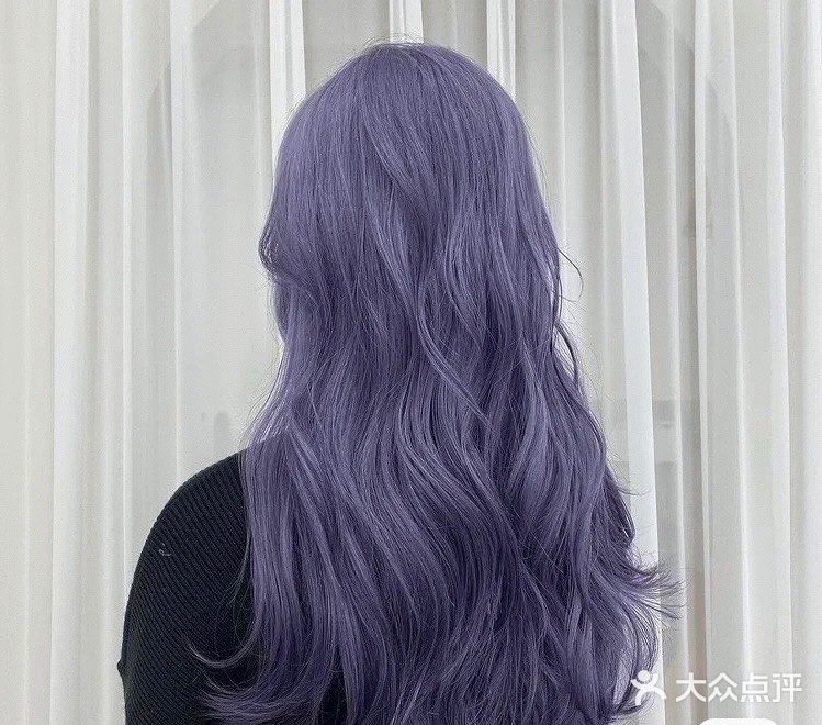 灰蓝色的发色越来越有人气