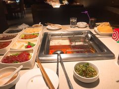 -海底捞火锅鲜切牛肉主题店(长寿路店)