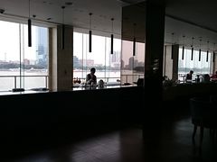-白天鹅宾馆·月兔吧