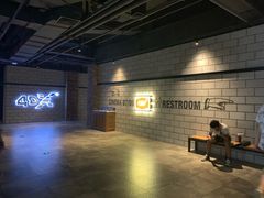 等候区-CGV影城(悦荟4DX店)