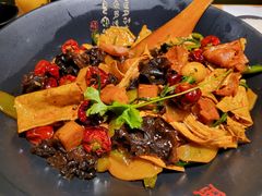 -风光老灶麻辣香锅(大成路翠微百货店)