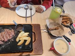 -必胜客(阿罗海店)