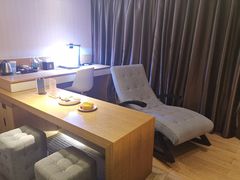 -优逸酒店(柳州窑埠古镇万象城店)