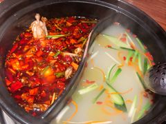 牛油鸳鸯锅底-串门邻居串串火锅(云南南路店)