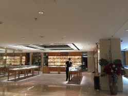 -北京七彩云南翡翠珠宝旗舰店(月坛店)