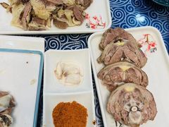 -三江源美食城