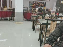 -壹阁胡羊焖饼(特色小吃街店)
