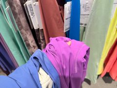 -lululemon(比斯特购物村店)