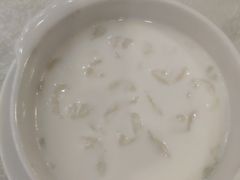 -东豪园林海鲜酒家(南港路辅路店)