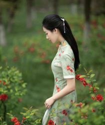 -租旗袍租礼服馆