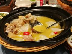 酸萝卜炖猪手-印巷里主题餐厅(马鞍山店)