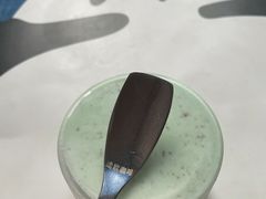 薄荷巧克力冰淇淋-极拉图·现制冰淇淋(大卫城店)