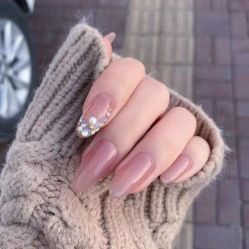 -美甲日记美睫专业纹绣半永久