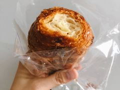 焦糖牛角包-PAPER STONE BAKERY(天环店)