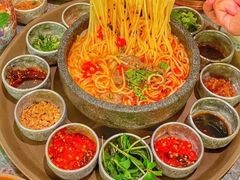 牛肉饵丝-浩海火燒雲傣家菜(静安芮欧店)