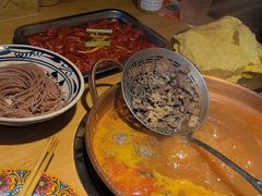 -洱火云南酸菜牛肉火锅(石景山当代商城店)