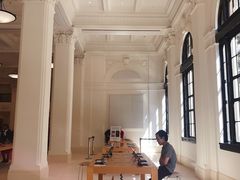 -Apple Store(Brisbane)