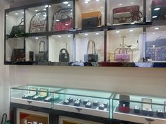 -恒一珠宝·回收黄金钻石奢侈品(灵岩南路店)