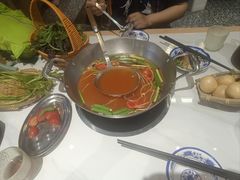 -王奋斗贵州酸汤牛肉火锅