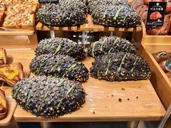 -万利隆·活力烘焙(人民路店)