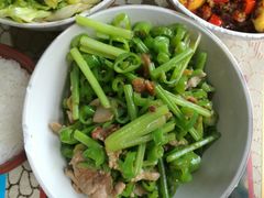 -独一佳老胡湘菜馆(矿山路店)
