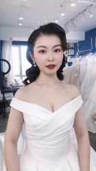 -莫小姐婚纱