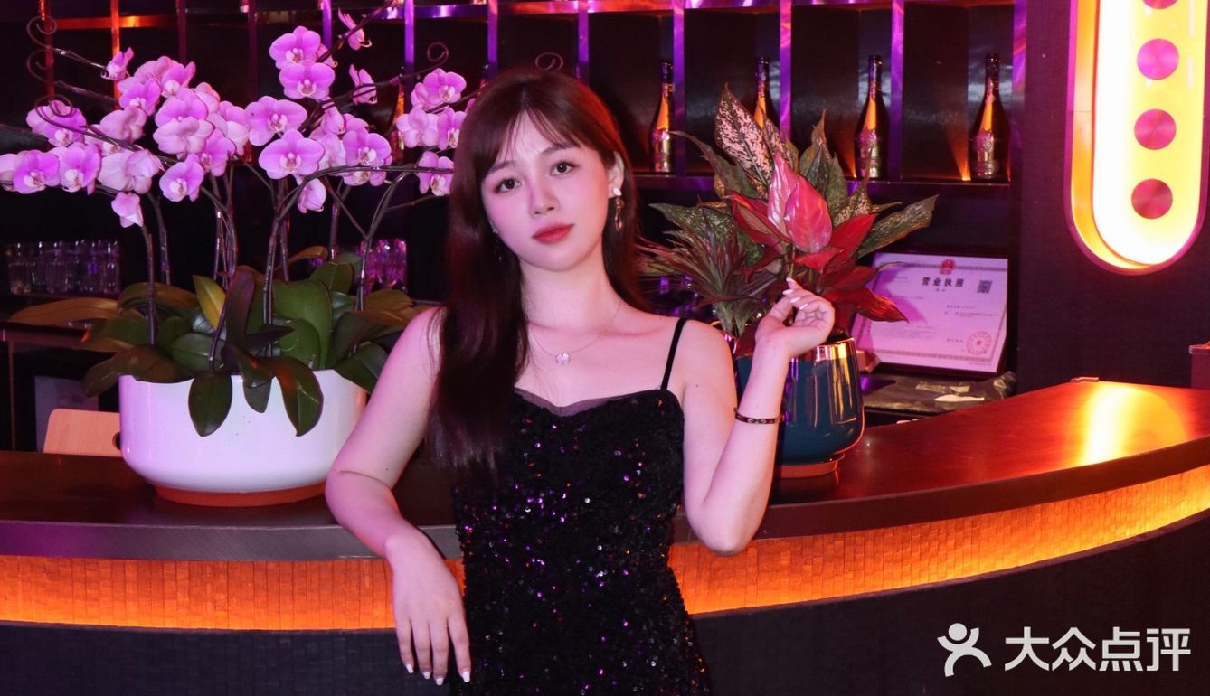 深圳美食✨适合都市时髦人的夜店风火锅