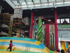 -蒙特利亲子乐园