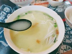-建新园过桥米线(宝善街店)