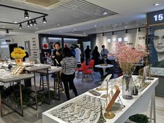 -宏宇眼镜蔡司依视路折扣店(兆佳眼镜城店)