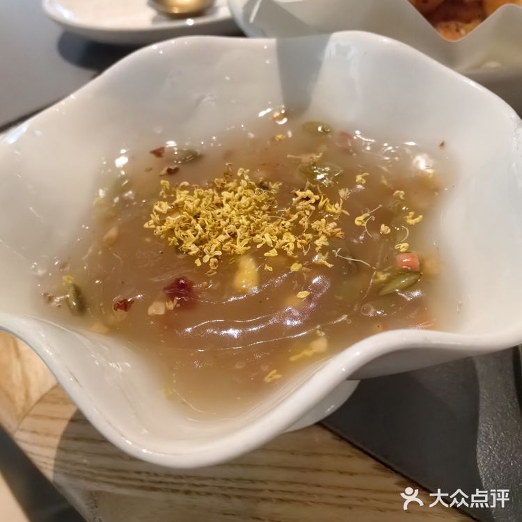 小饭搭子的快乐进餐时光