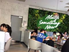 大堂-必胜客(武汉欢乐谷店)