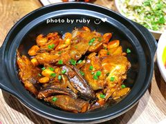 砂锅碟鱼头-叶派龙虾•招牌香辣蟹·海鲜(中海国际店)