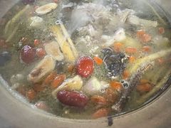 -威邵鸡煲(西华路总店)