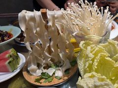 -龙聚德北京烤鸭(沙坪坝华宇A馆店)