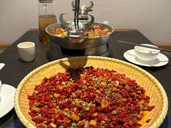 -万重锦·人文川菜馆(骡马市店)