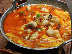 思茅酸汤鱼片-老滇山寨•云南特色菜•地方菜•民族风情歌舞表演(金碧店)