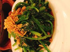 台式油葱拌菠菜-Let's Taipei 非常烘焙(太古里店)