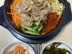 -拌来拌去石鍋拌飯(文鼎店)