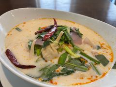 -Chom Cafe and Restaurant